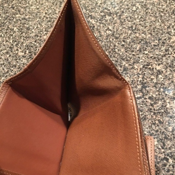 Louis Vuitton Monogram Elise Wallet - Picture 4 of 6